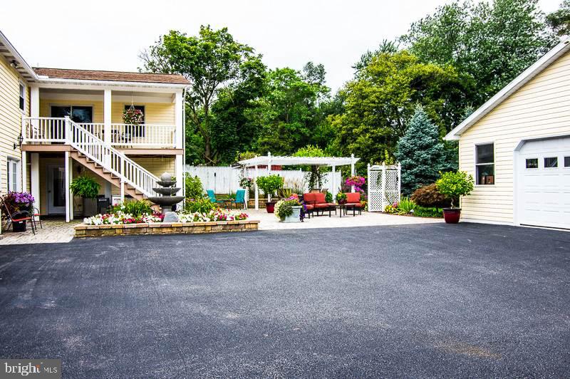 2133 Huntington Road Dover, PA 17315 - Photo 7 of 32 Gallery Image 7