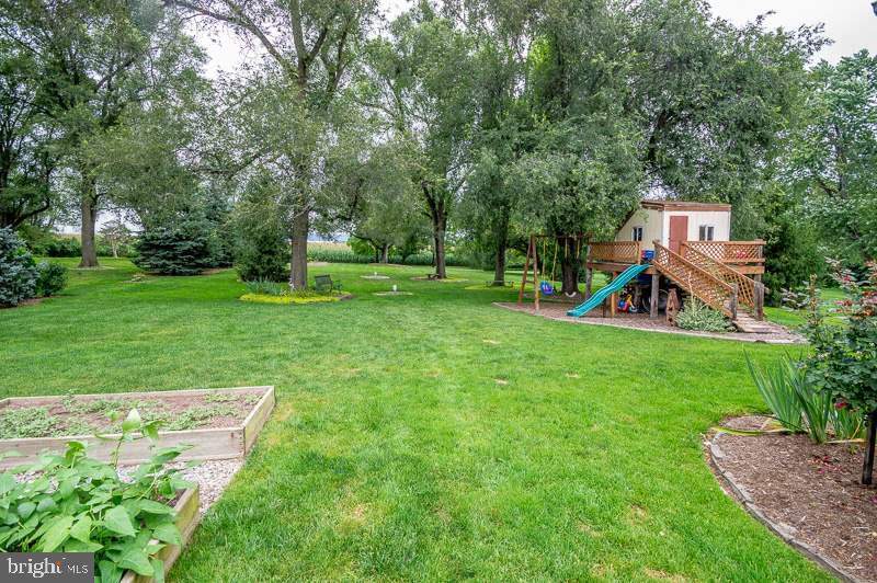 2133 Huntington Road Dover, PA 17315 - Photo 9 of 32 Gallery Image 9