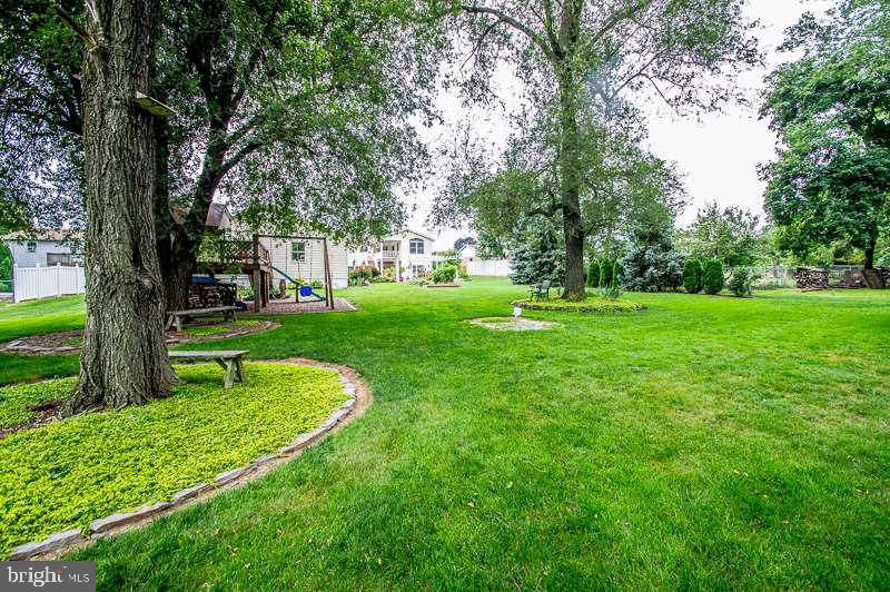 2133 Huntington Road Dover, PA 17315 - Photo 10 of 32 Gallery Image 10