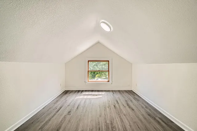 $2,299 | 1083 Western Avenue North, St. Paul, MN 55117