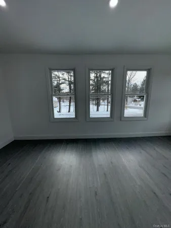 $1,950 | 87 Sullivan Street, Unit 1, Wurtsboro, NY 12790