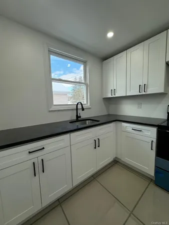 $1,950 | 87 Sullivan Street, Unit 1, Wurtsboro, NY 12790