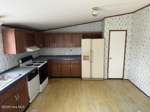 559 Halls Creek Road New Bern, NC 28560 - Photo 2 of 21 Kitchen View 1