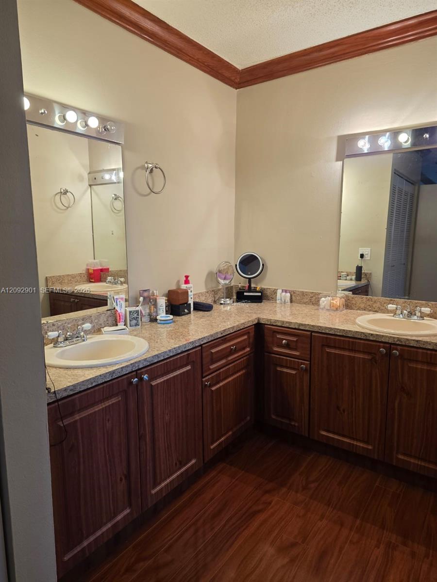 9 St, Unit B Miami, FL 33184 - Photo 17 of 27 Gallery Image 17