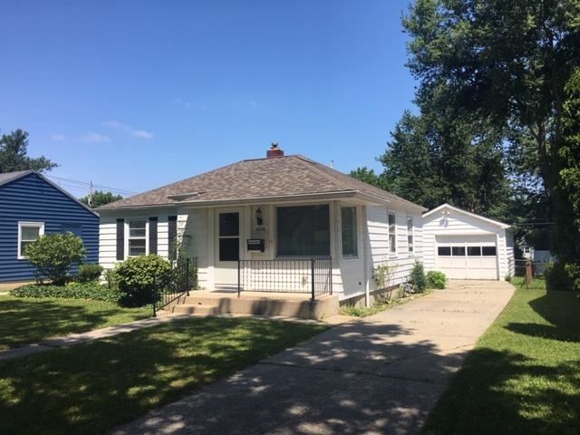 1836 Cherokee Road Fort Wayne, IN 46808 - Photo 1 of 12