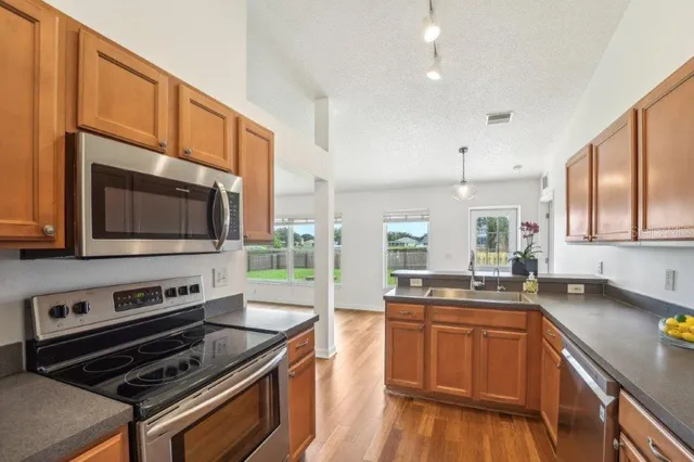 $320,000 | 4330 Kingsfield Drive, Parrish, FL 34219