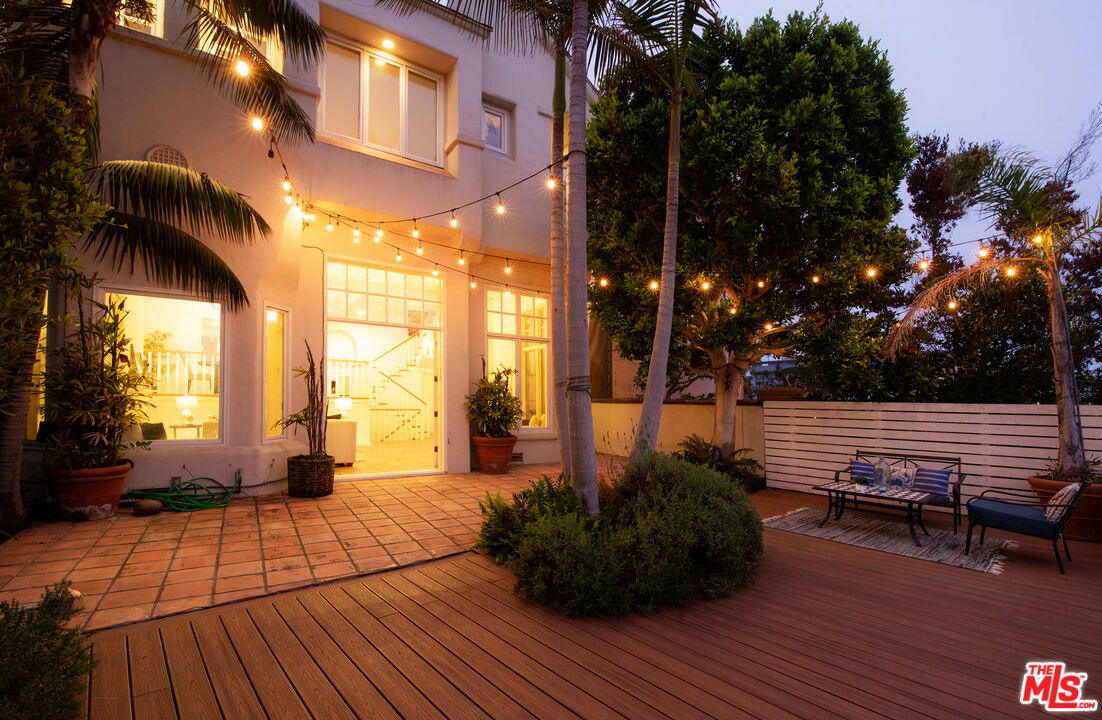 115 Roma Court Marina del Rey, CA 90292 - Photo 3 of 50 a view of outdoor space with seating