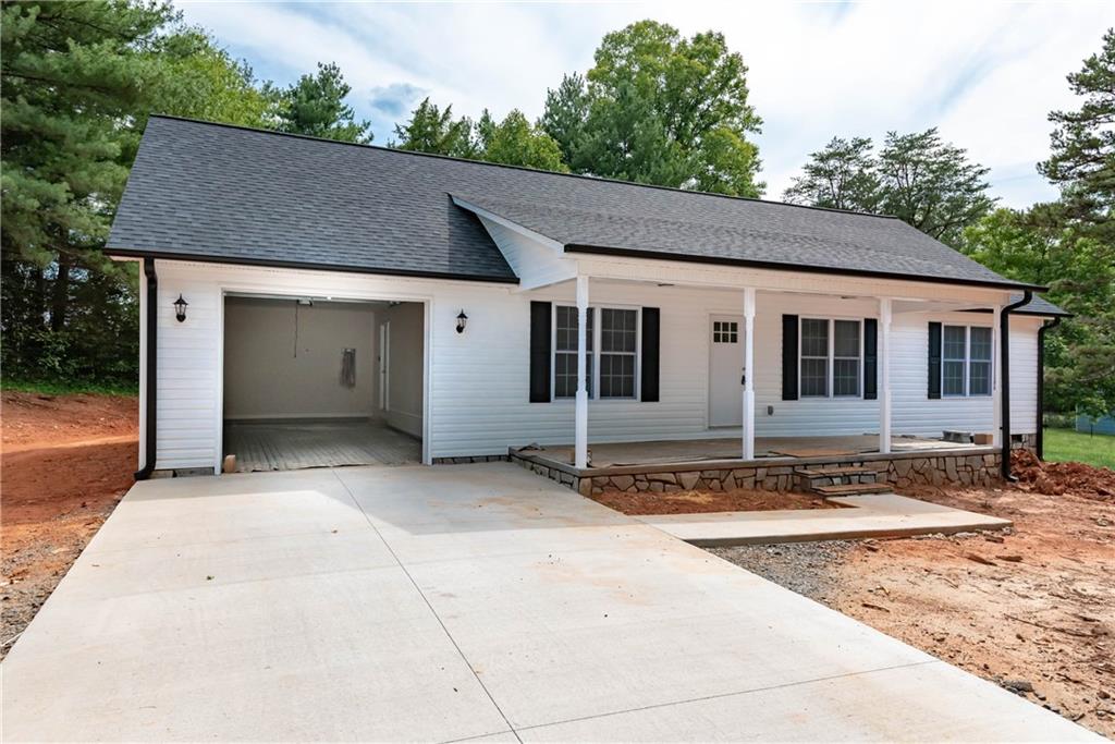 603 10th Street Southwest Conover, NC 28613 - Photo 1 of 44 Gallery Image 1