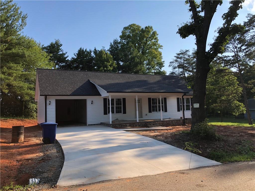 603 10th Street Southwest Conover, NC 28613 - Photo 4 of 44 Gallery Image 4