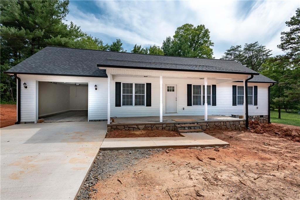 603 10th Street Southwest Conover, NC 28613 - Photo 5 of 44 Gallery Image 5