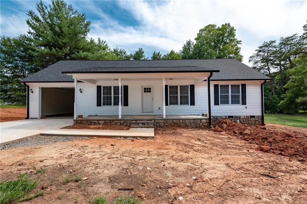 603 10th Street Southwest Conover, NC 28613 - Photo 6 of 44 Gallery Image 6