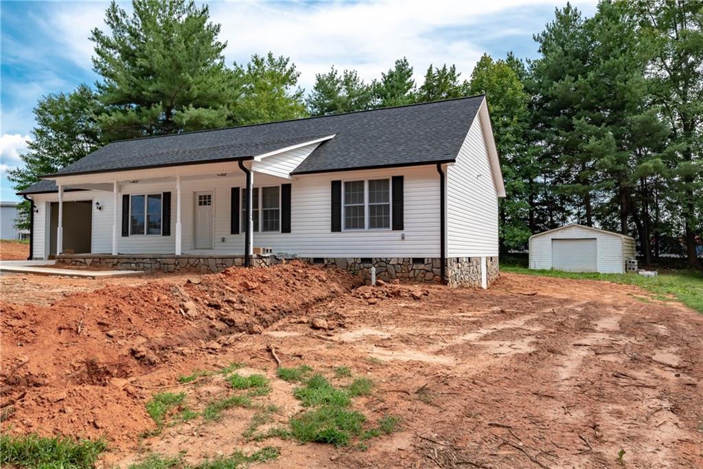 603 10th Street Southwest Conover, NC 28613 - Photo 7 of 44 Gallery Image 7