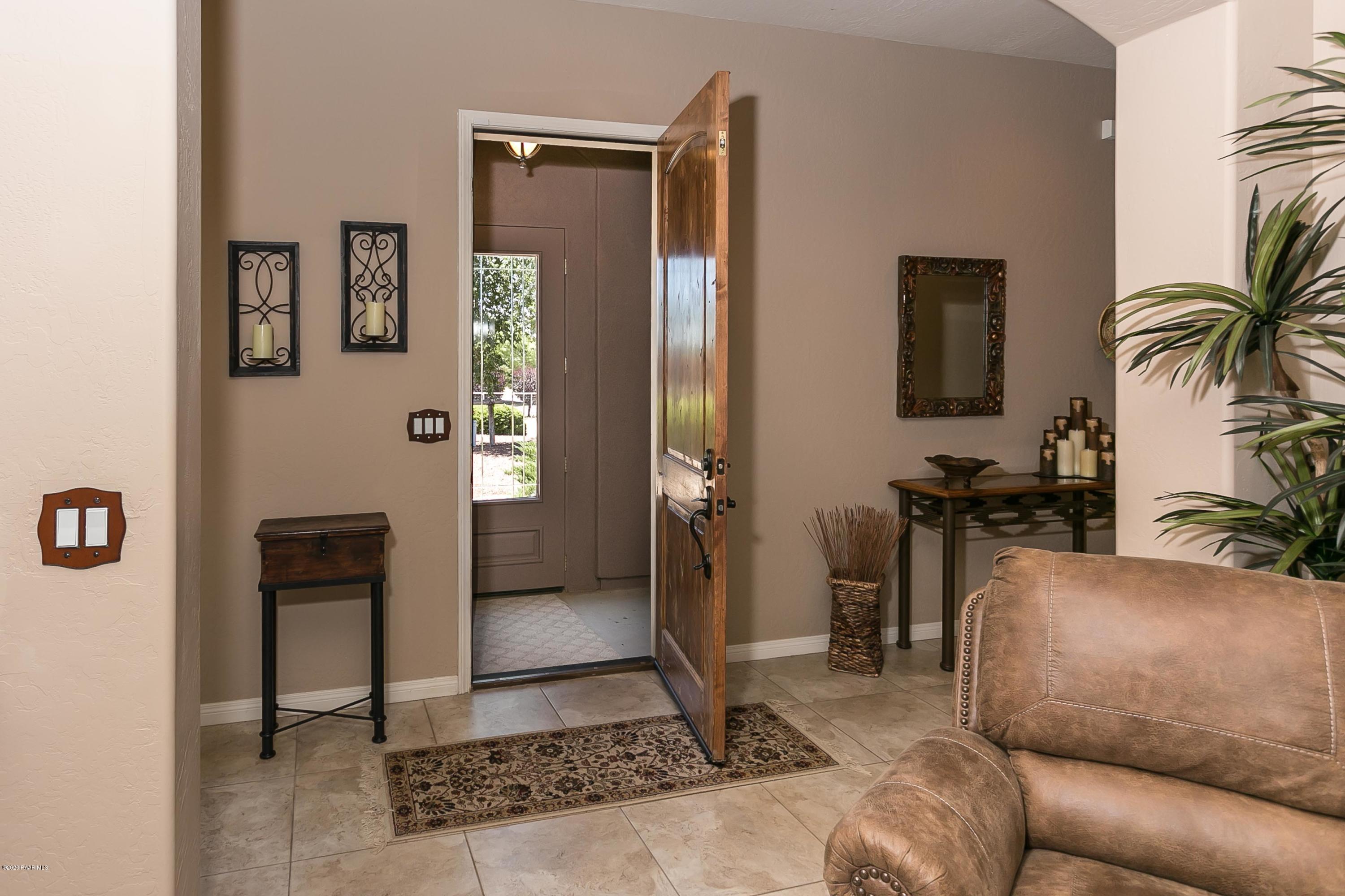 937 North Reed Road Chino Valley, AZ 86323 - Photo 32 of 42 006_Foyer