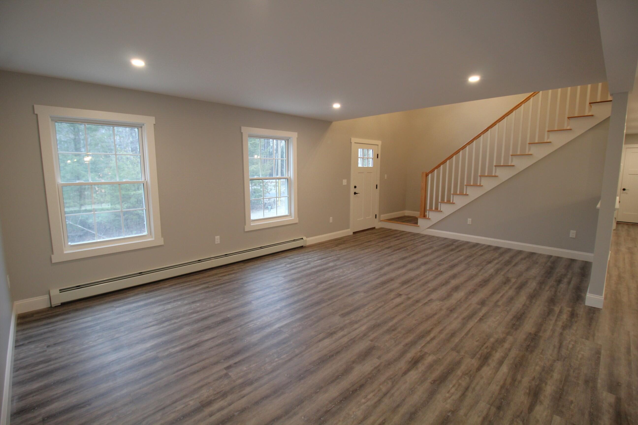 307 Cotton Road Lewiston, ME 04240 - Photo 13 of 59 Living Room