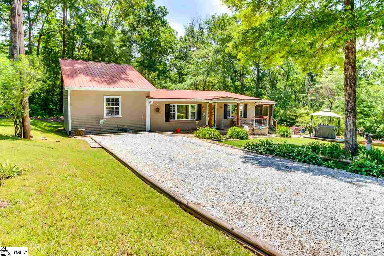 245 Piney Road Greenville, SC 29611 - Photo 3 of 29 Gallery Image 3