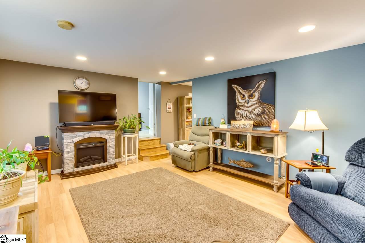 245 Piney Road Greenville, SC 29611 - Photo 9 of 29 Gallery Image 9