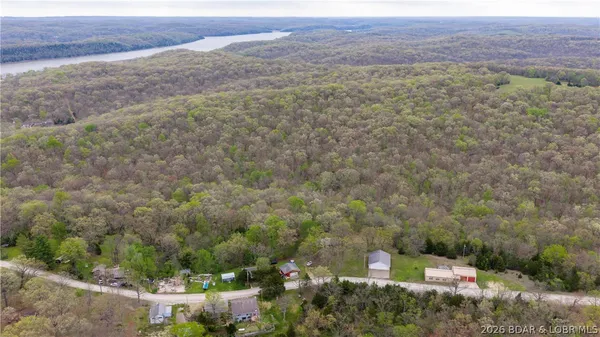$195,000 | 1318 Sagrada Road, Edwards, MO 65326