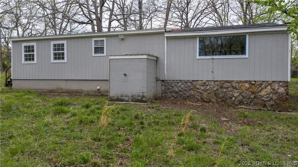 $195,000 | 1318 Sagrada Road, Edwards, MO 65326