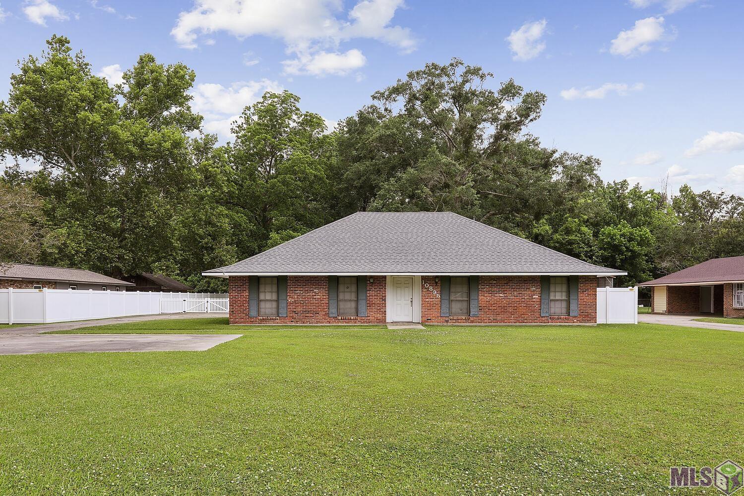 10895 Hooper Road Baton Rouge, LA 70818 - Photo 1 of 15