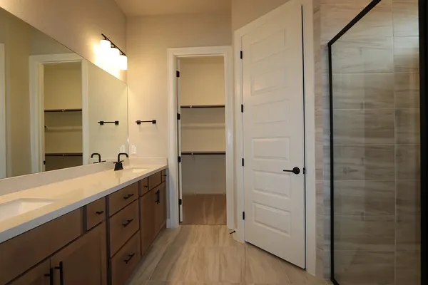 an empty room with window and windows