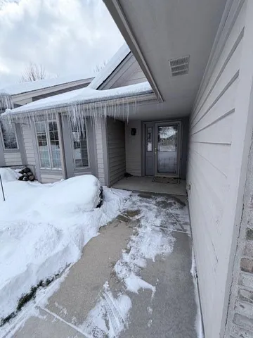 $329,900 | 6355 Kingsview Drive, Mount Pleasant, WI 53406