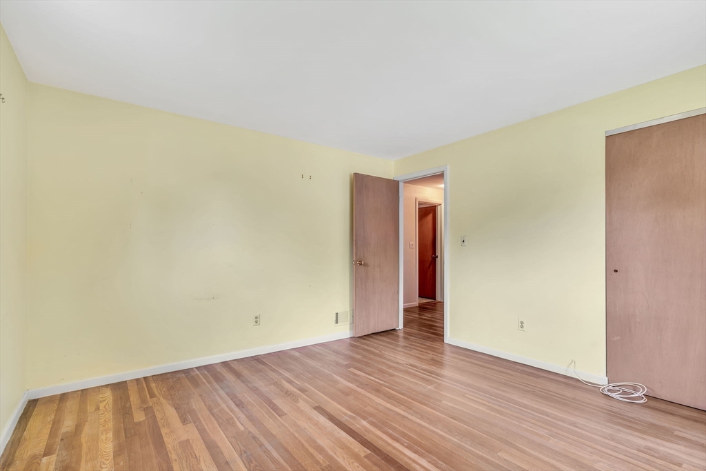 10 Westview Road Framingham, MA 01701 - Photo 14 of 30