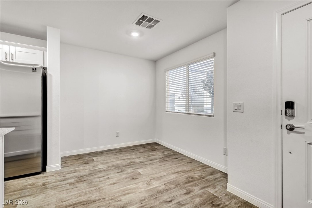 12230 Golden Wreath Road, Unit 3 Las Vegas, NV 89183 - Photo 4 of 34