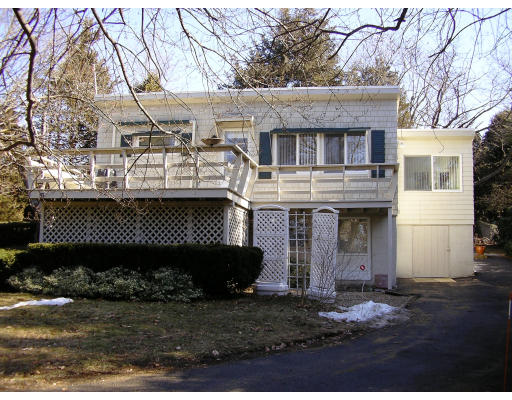 21 Thurston Point Road Gloucester, MA 01930 - Photo 1 of 20 Gallery Image 1