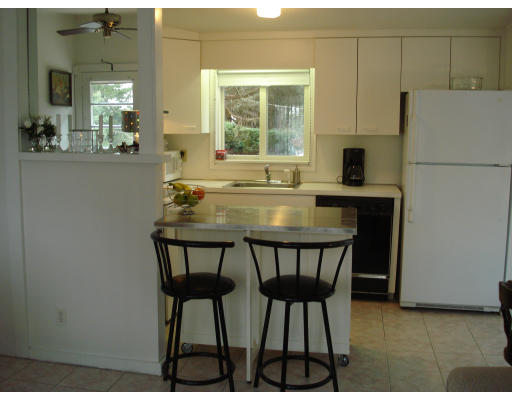 21 Thurston Point Road Gloucester, MA 01930 - Photo 4 of 20 Gallery Image 4