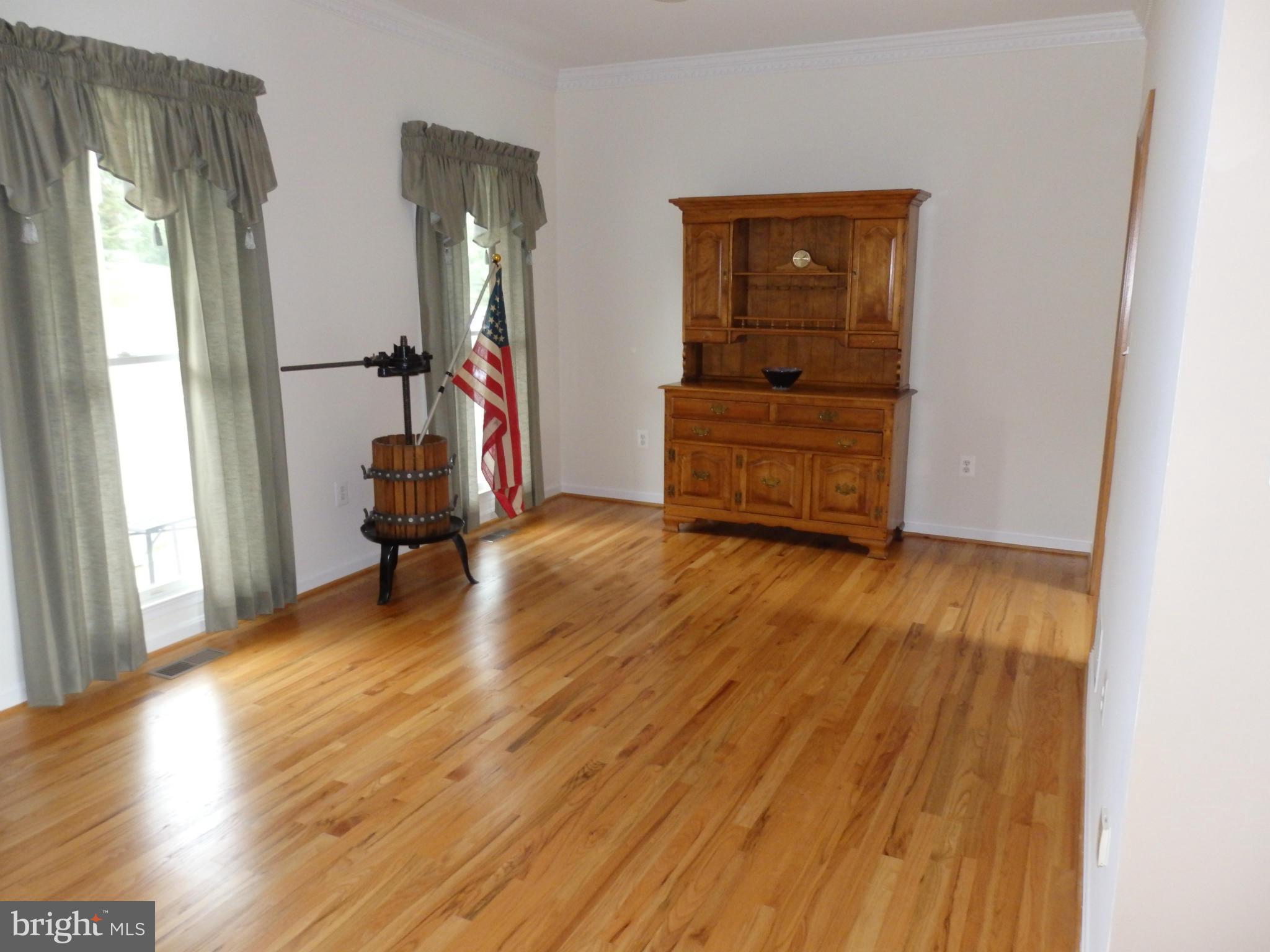 10013 Kelly Road Frederick, MD 21701 - Photo 5 of 23 Dining Room