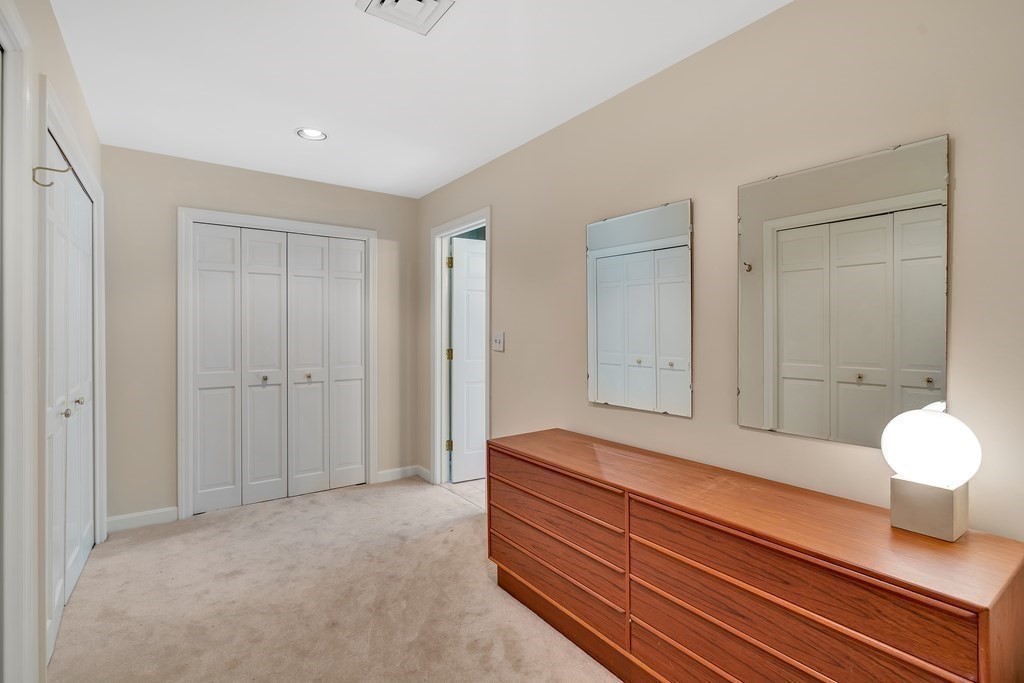 1031 Boston Post Road Sudbury, MA 01776 - Photo 29 of 36