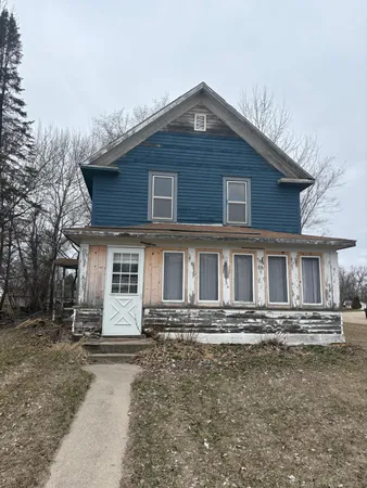 $29,500 | 201 East Becker Avenue, Clontarf, MN 56226