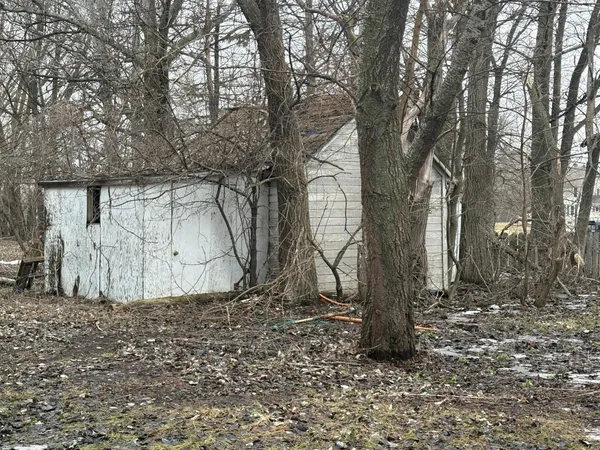 $29,500 | 201 East Becker Avenue, Clontarf, MN 56226