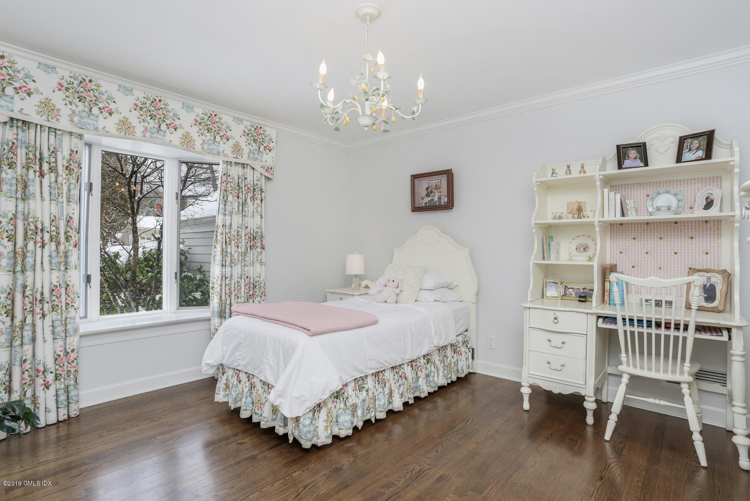 44 Glen Road Greenwich, CT 06830 - Photo 18 of 30 44 Glen Rd Greenwich CT 06830-large-027-