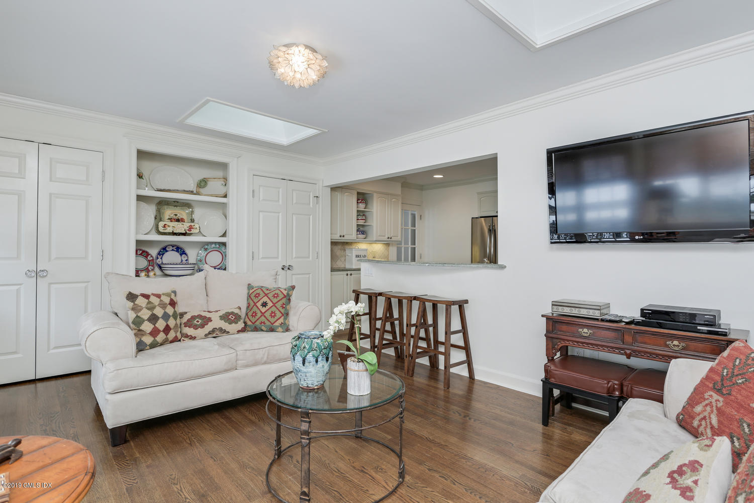44 Glen Road Greenwich, CT 06830 - Photo 5 of 30 44 Glen Rd Greenwich CT 06830-large-025-