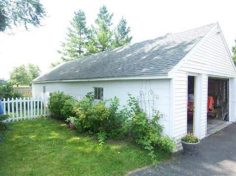 12525 Field Road Clio, MI 48420 - Photo 31 of 36 20445060-30.JPG