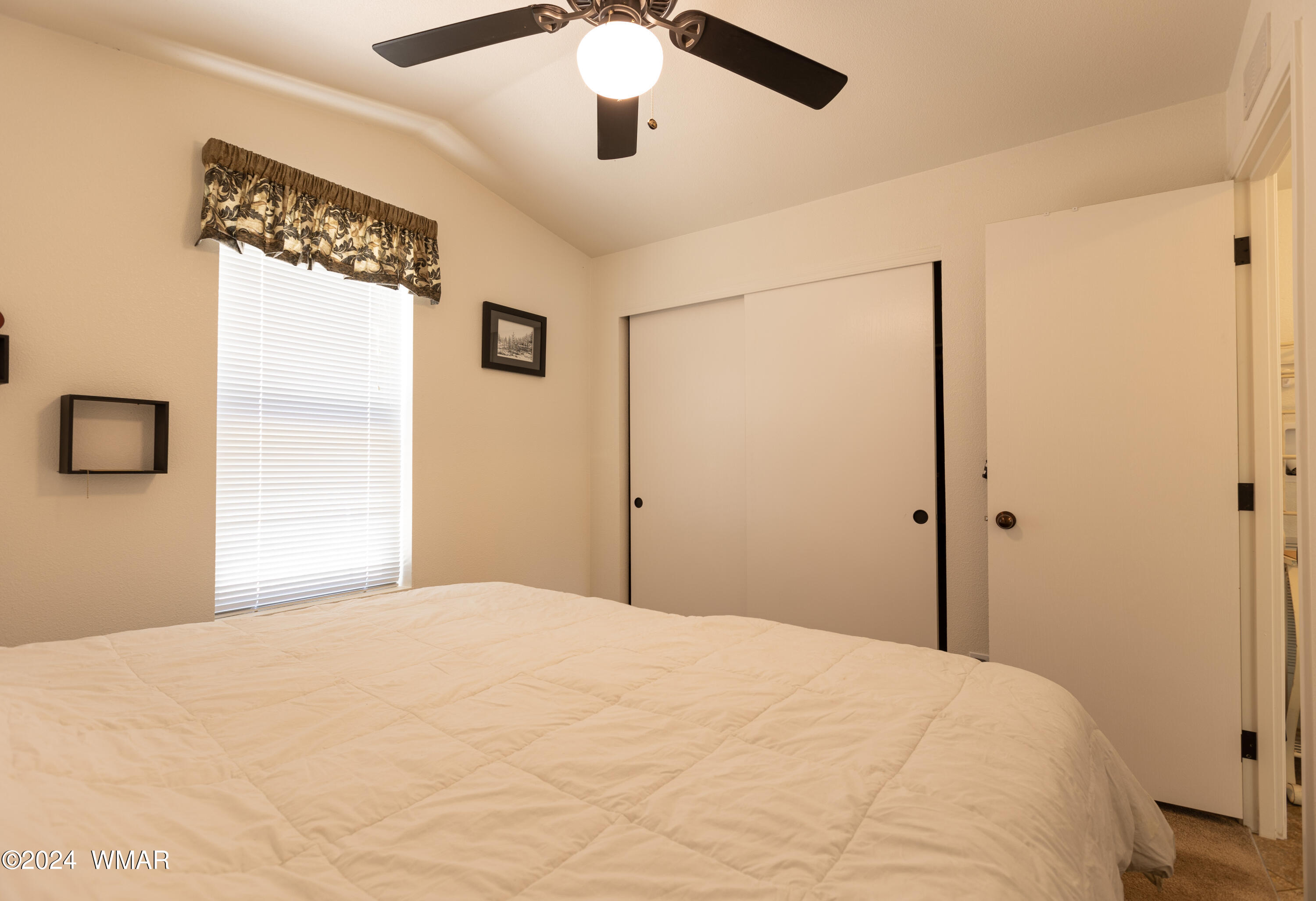 3557 Broken Arrow Road Overgaard, AZ 85933 - Photo 19 of 24