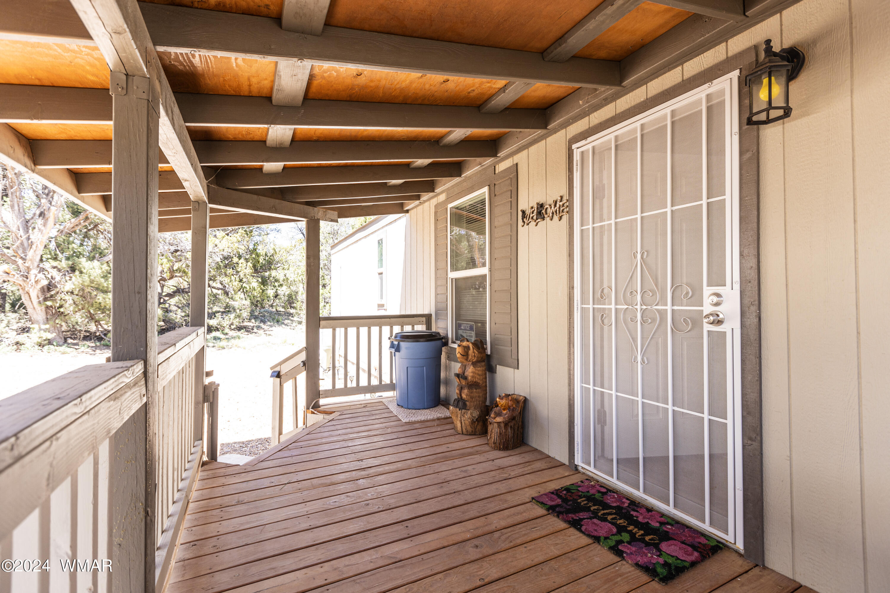 3557 Broken Arrow Road Overgaard, AZ 85933 - Photo 2 of 24