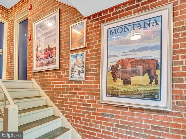 $2,882 | 220 2nd Street Southeast, Unit 1, Washington, DC 20003