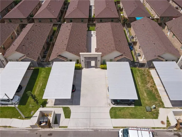 a picture of city view