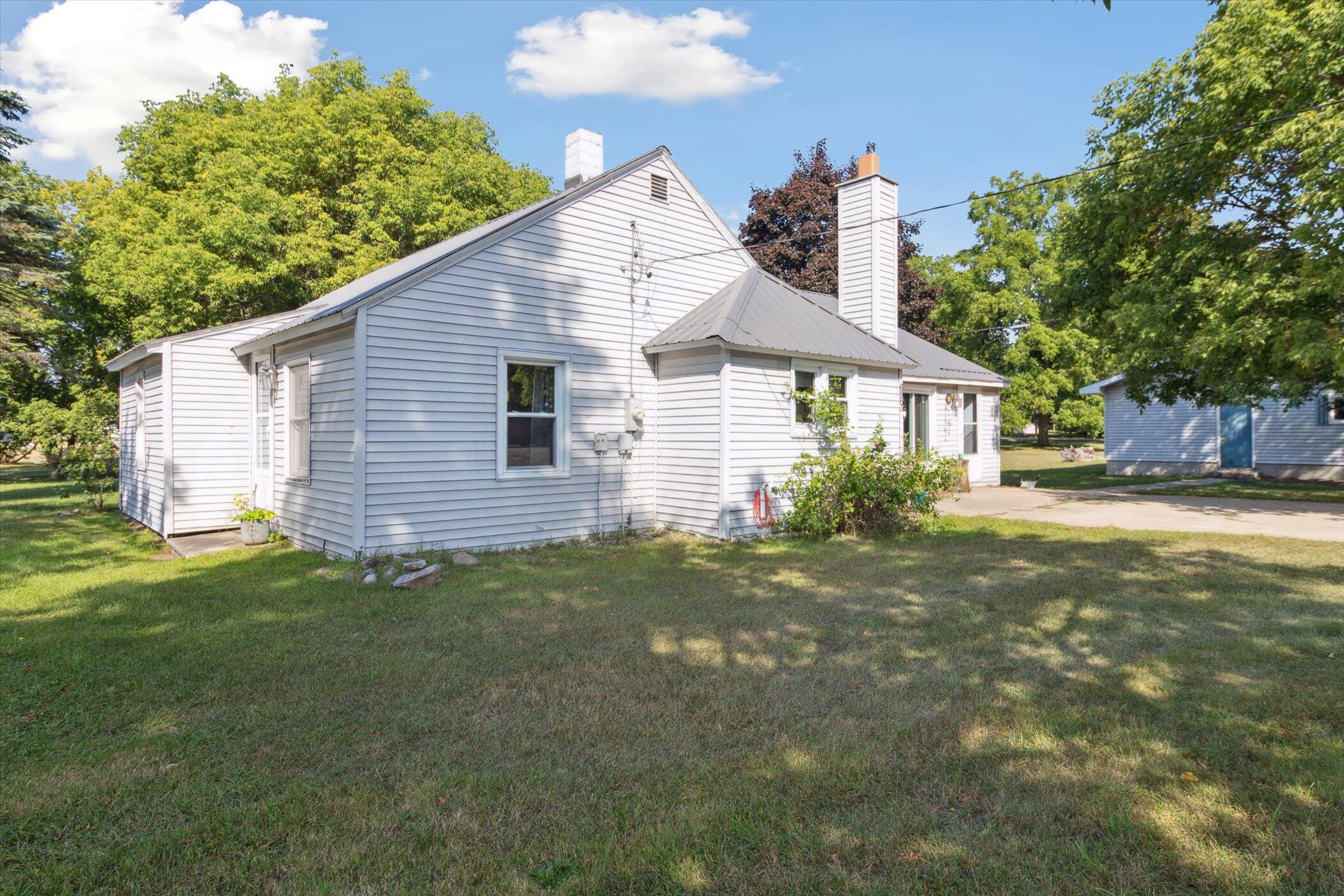 6965 2nd Choice Street Chase, MI 49623 - Photo 2 of 38 02-6965-2nd-Choice-St-Chase-MI-49623-Win