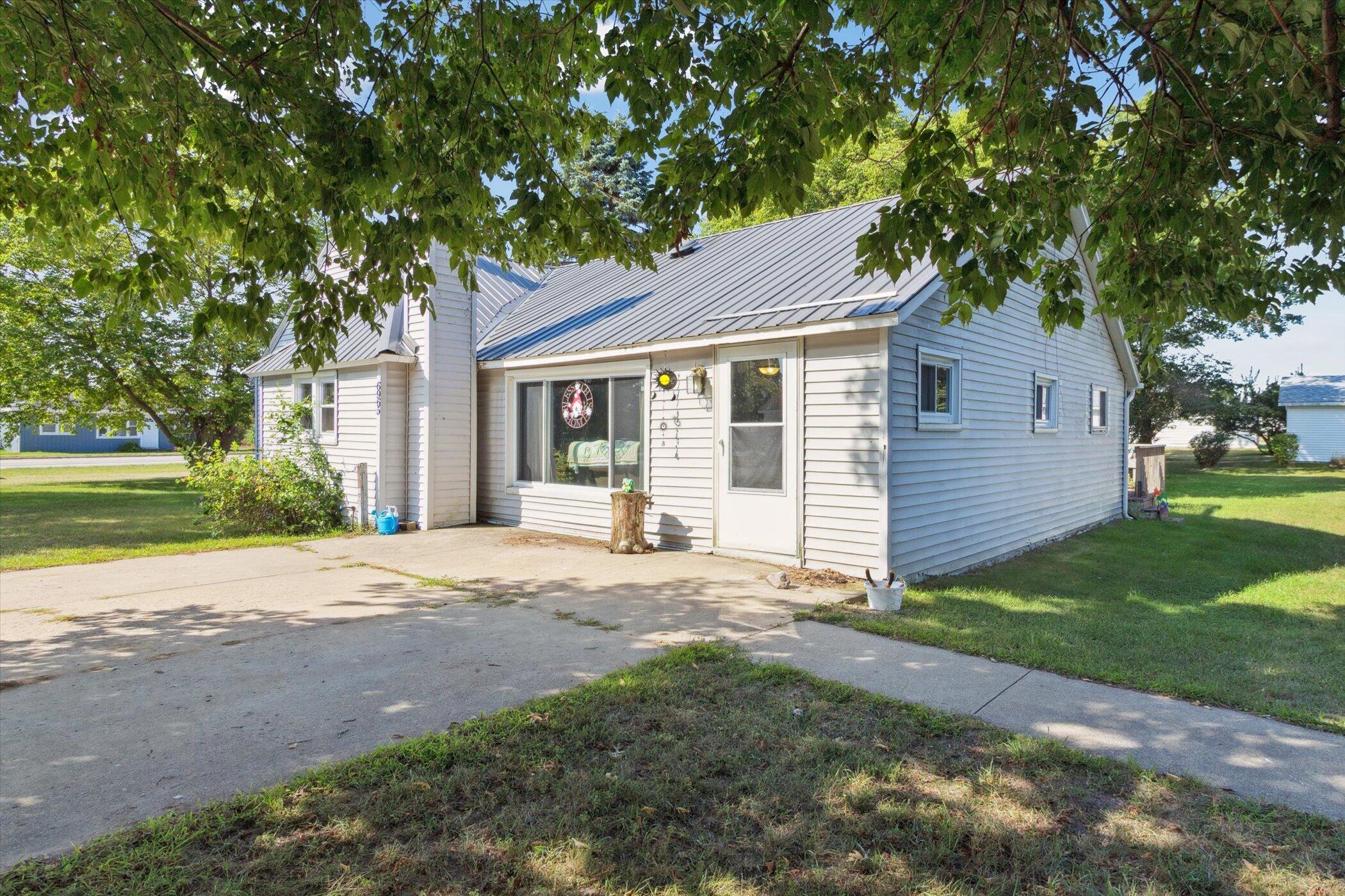 6965 2nd Choice Street Chase, MI 49623 - Photo 4 of 38 04-6965-2nd-Choice-St-Chase-MI-49623-Win