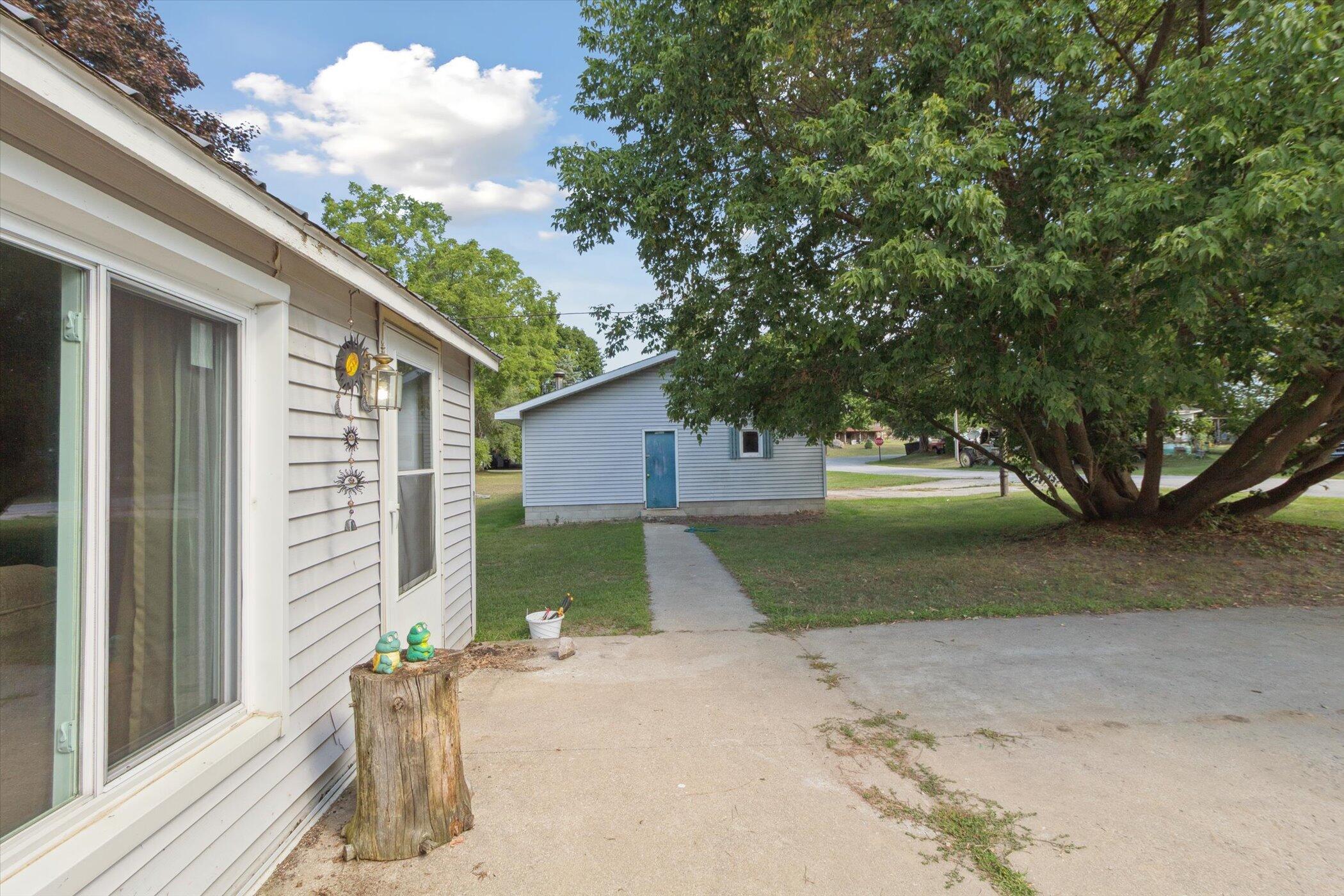 6965 2nd Choice Street Chase, MI 49623 - Photo 5 of 38 05-6965-2nd-Choice-St-Chase-MI-49623-Win