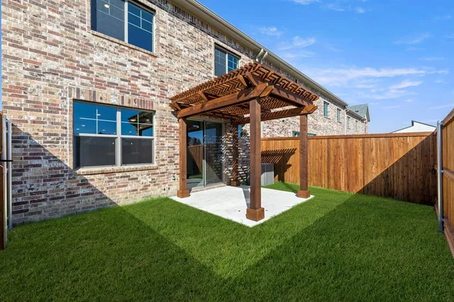 $439,900 | 9007 Indianola Trail, Oak Point, TX 75068