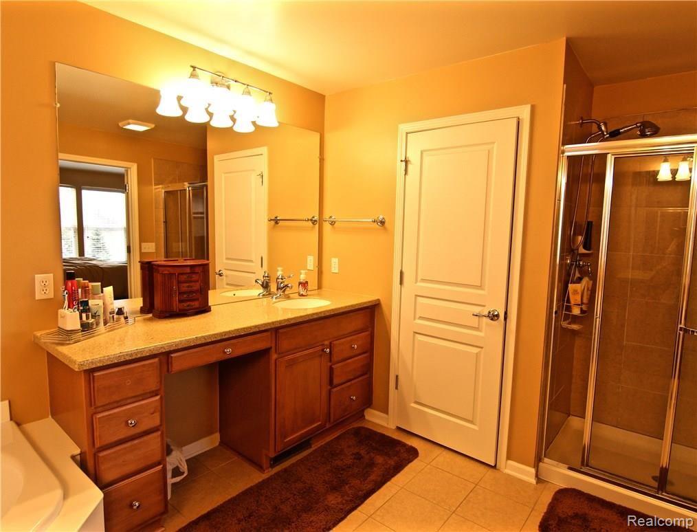 49941 Gracechurch Road Macomb, MI 48044 - Photo 20 of 30 IMG_4258.jpg