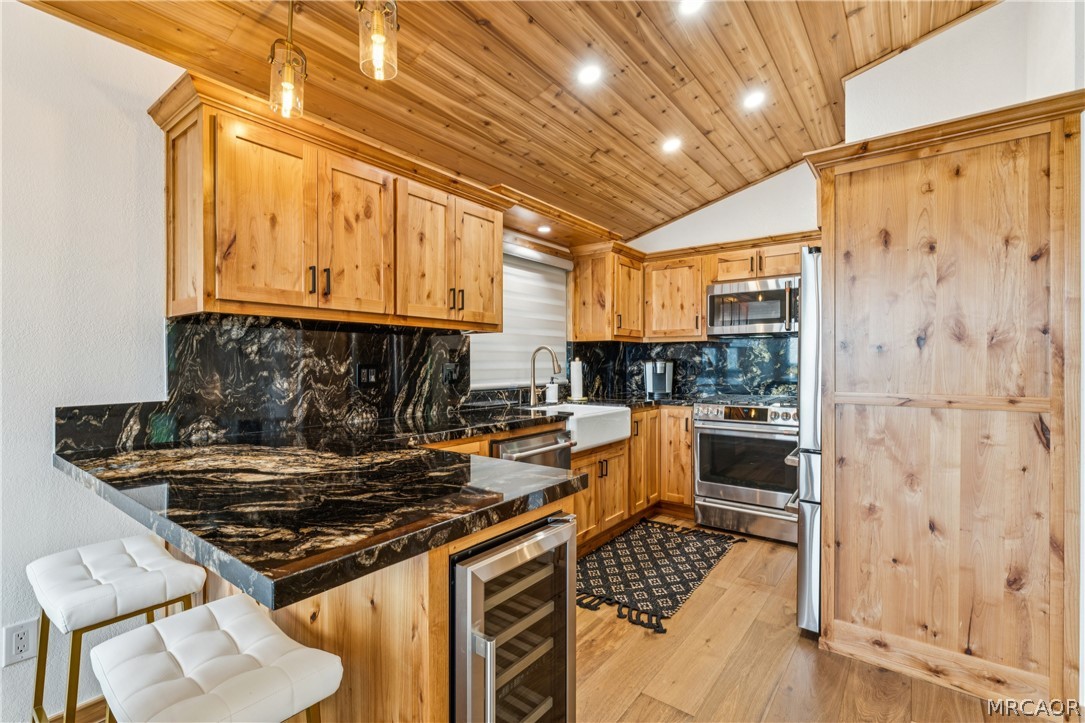 590 Arrowhead Villa Road Lake Arrowhead, CA 92352 - Photo 6 of 43