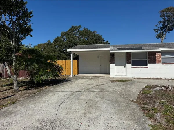$2,200 | 1825 134th Avenue, Largo, FL 33778