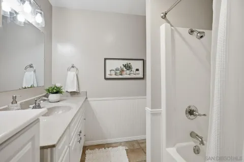 $1,549,000 | 10325 Avenida Magnifica, San Diego, CA 92131