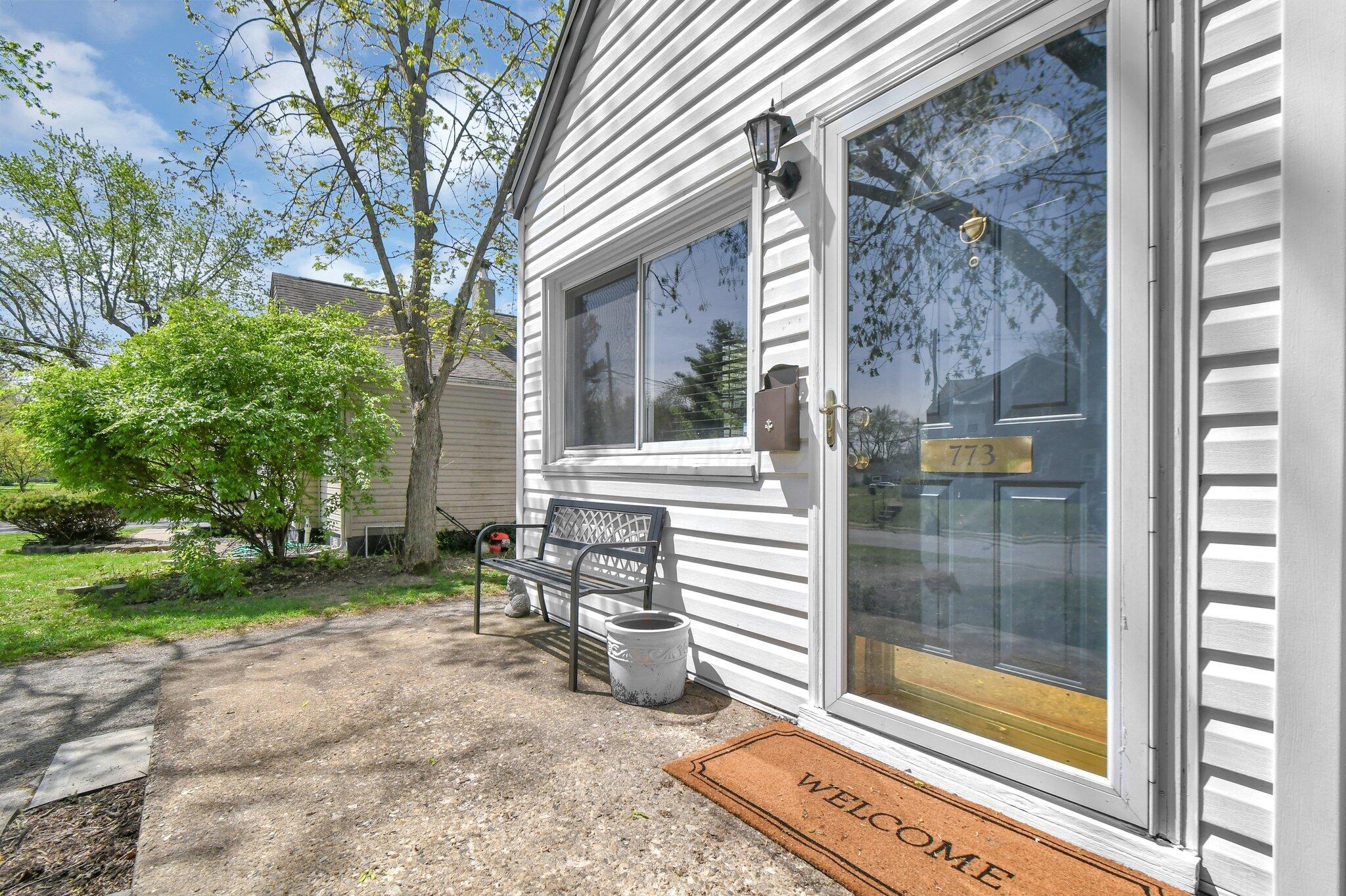 773 South Chesterfield Road Columbus, OH 43209 - Photo 2 of 29 2-web-or-mls-773-s-chesterfield-rd