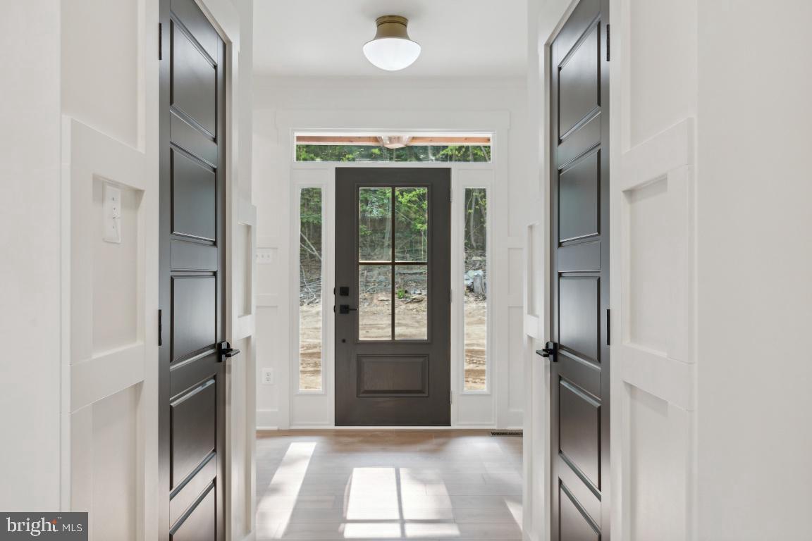3110 Thurston Road Frederick, MD 21704 - Photo 4 of 38 Welcoming, sunlit entryway.